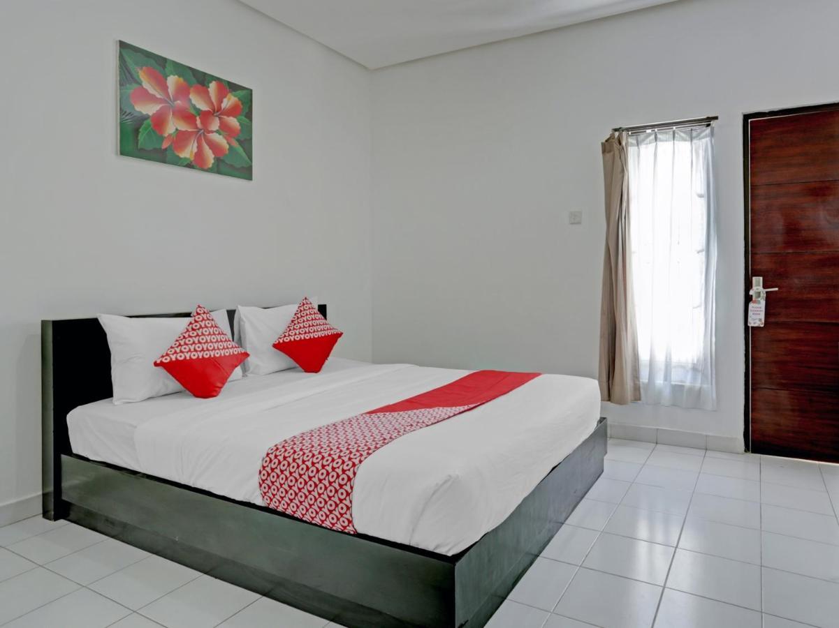 Oyo 90456 Moh Yamin Residence Balian Luaran gambar