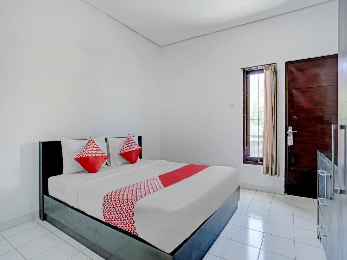Oyo 90456 Moh Yamin Residence Balian Luaran gambar