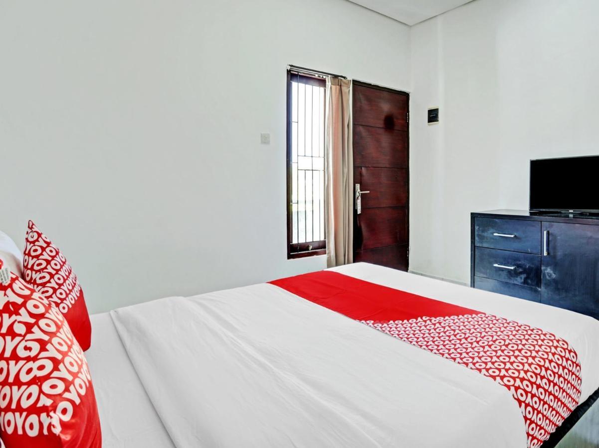 Oyo 90456 Moh Yamin Residence Balian Luaran gambar